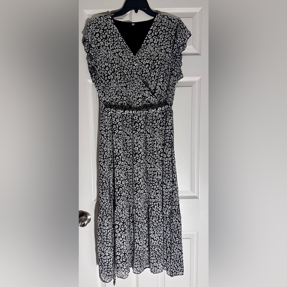 Elegant Black and White Patterned Dress